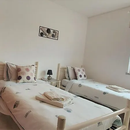 Beach&surf Flat